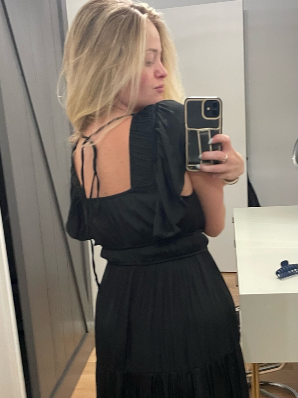 Black Maxi - Picture 3 of 3